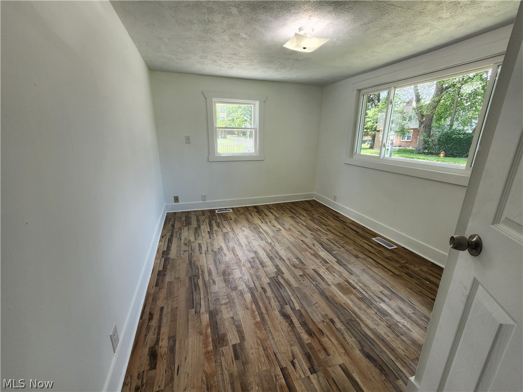 6247 Seneca Road Property Photo 7