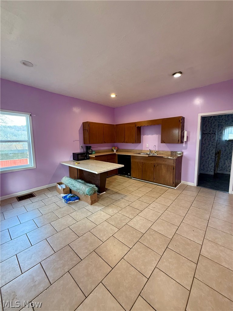 1002 Jefferson Property Photo 8