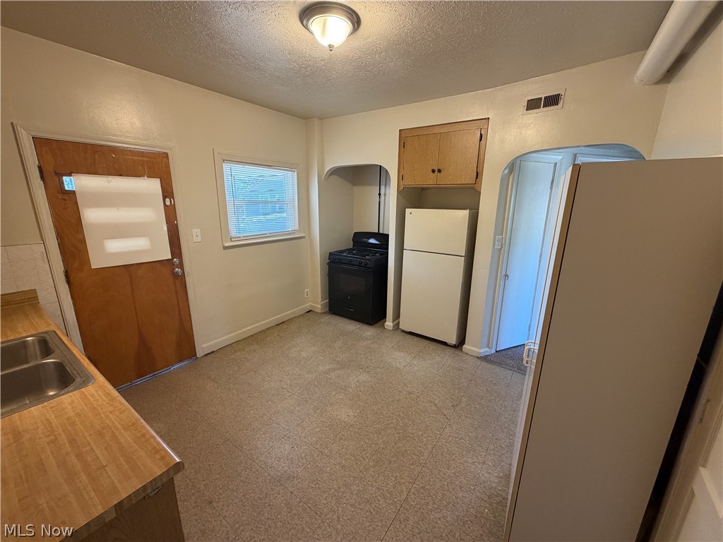15300 Waterloo Road 1 Property Photo 4