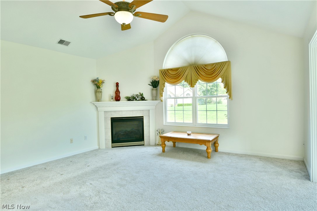1103 Willow Brook Drive Ne Property Photo 4