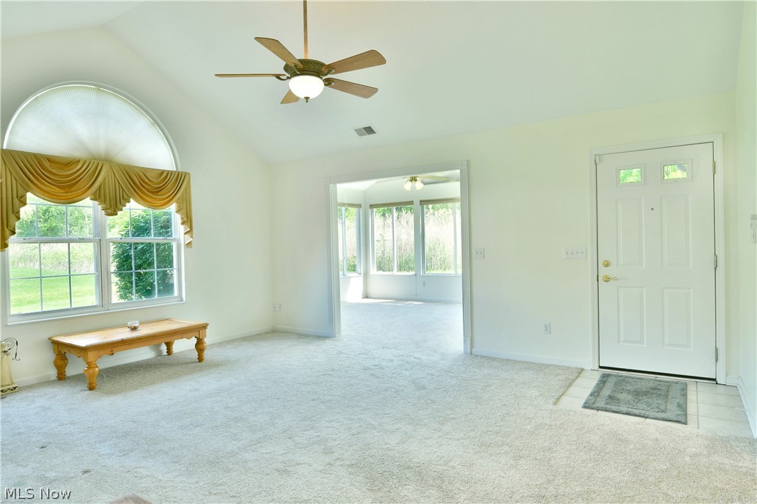 1103 Willow Brook Drive Ne Property Photo 5