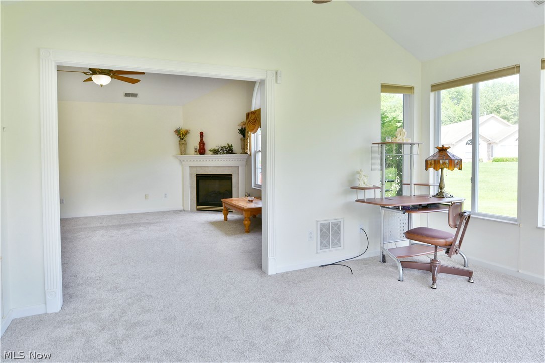 1103 Willow Brook Drive Ne Property Photo 8