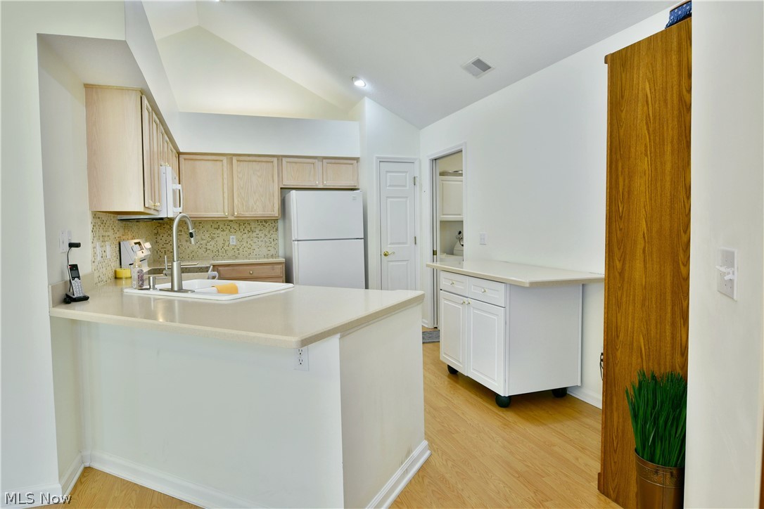 1103 Willow Brook Drive Ne Property Photo 13