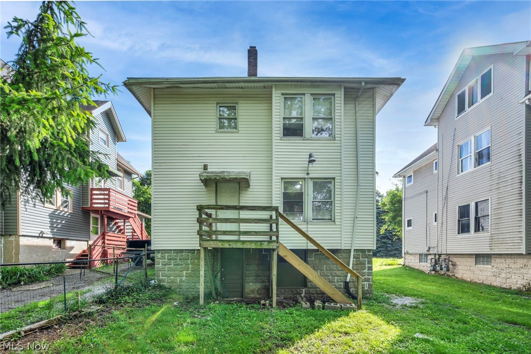 1282 Pondview Avenue Property Photo 7