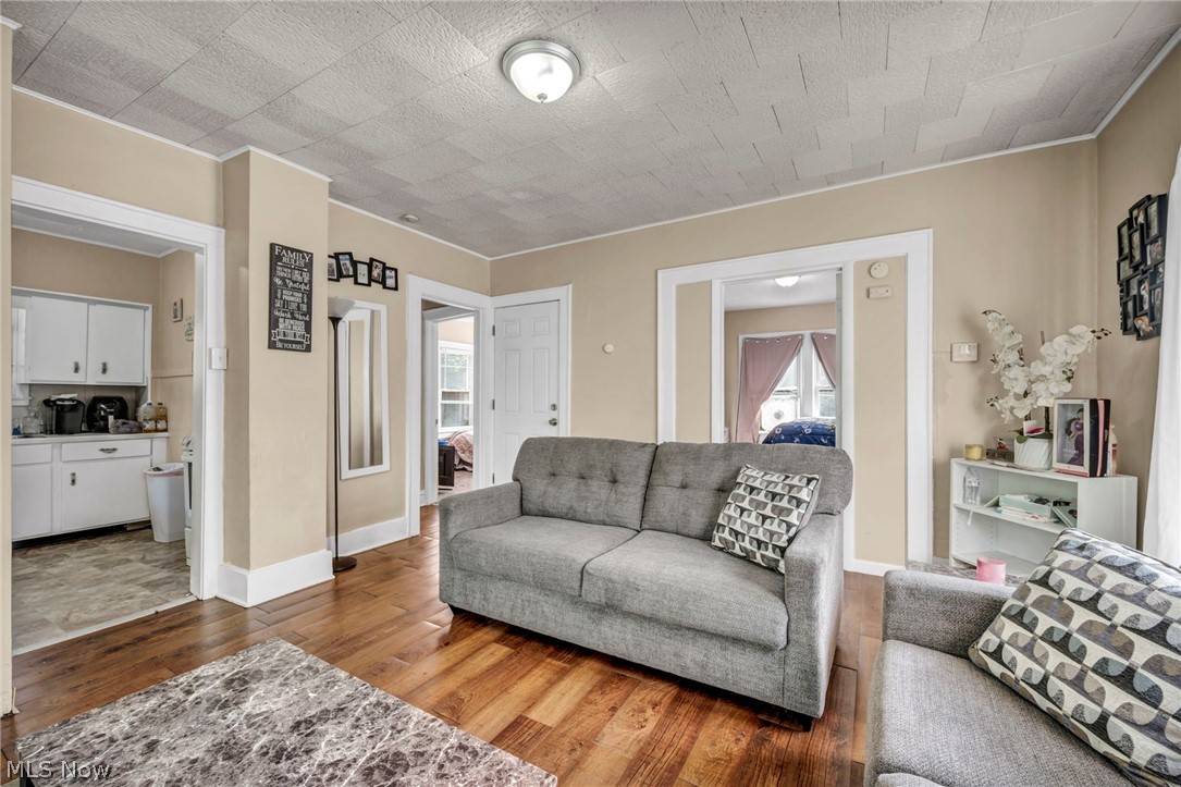 1282 Pondview Avenue Property Photo 11