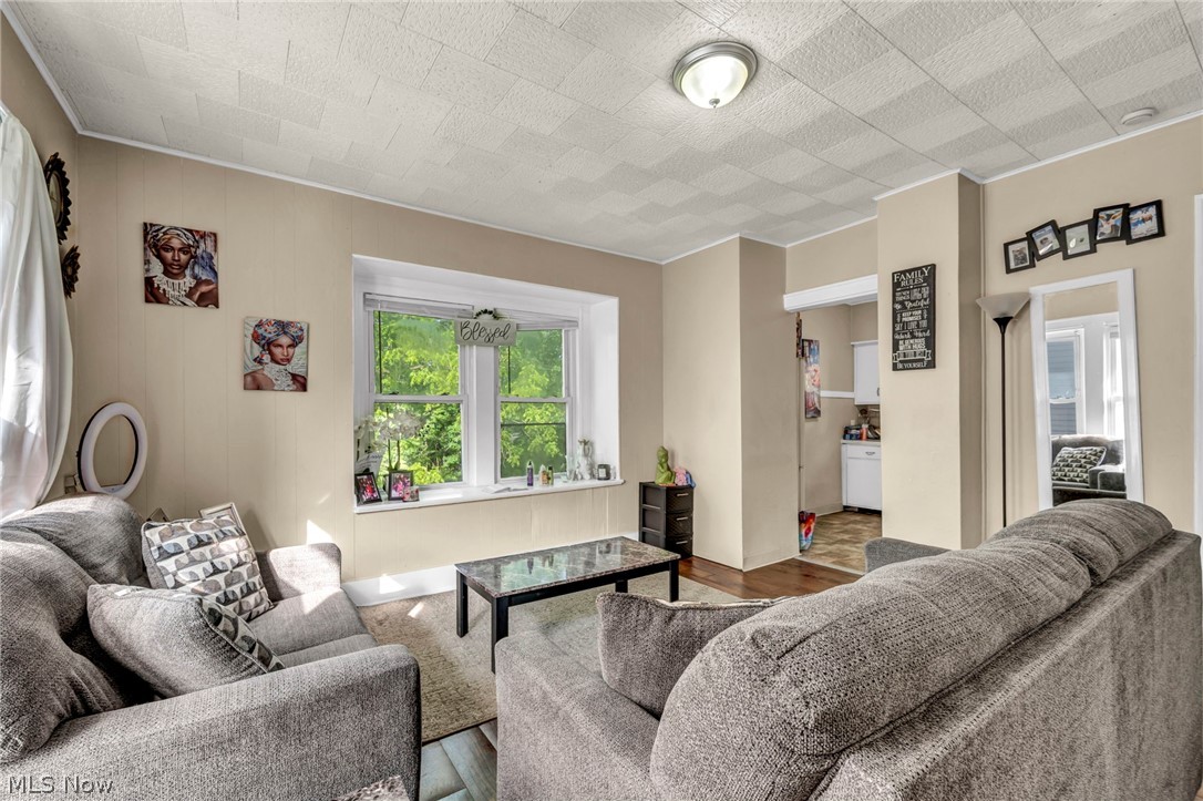 1282 Pondview Avenue Property Photo 14