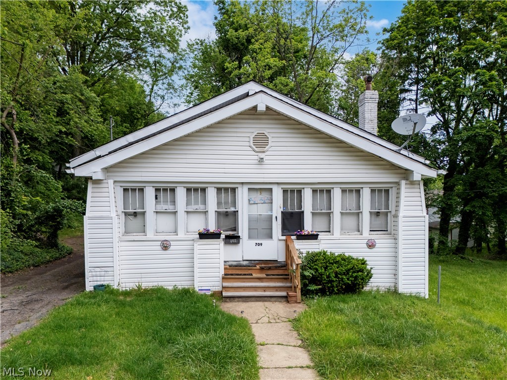 709 Longview Avenue