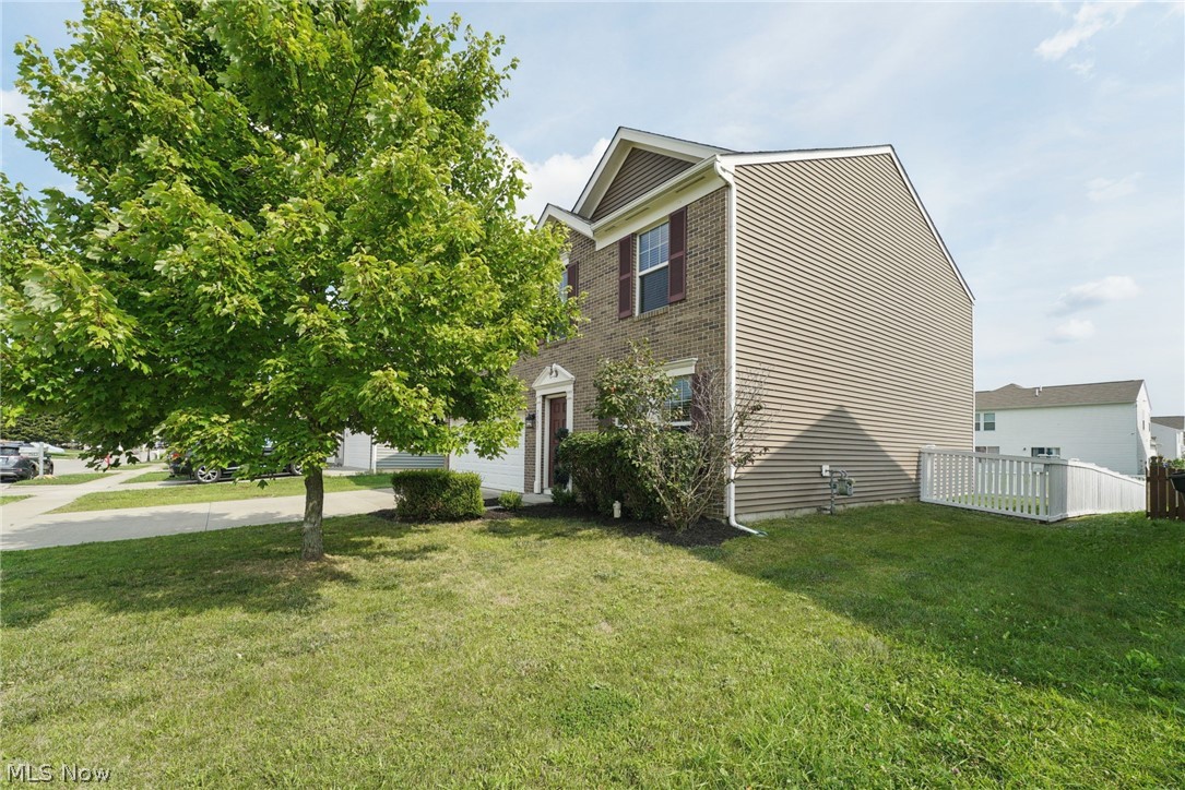7557 Witch Hazel Drive Property Photo 3