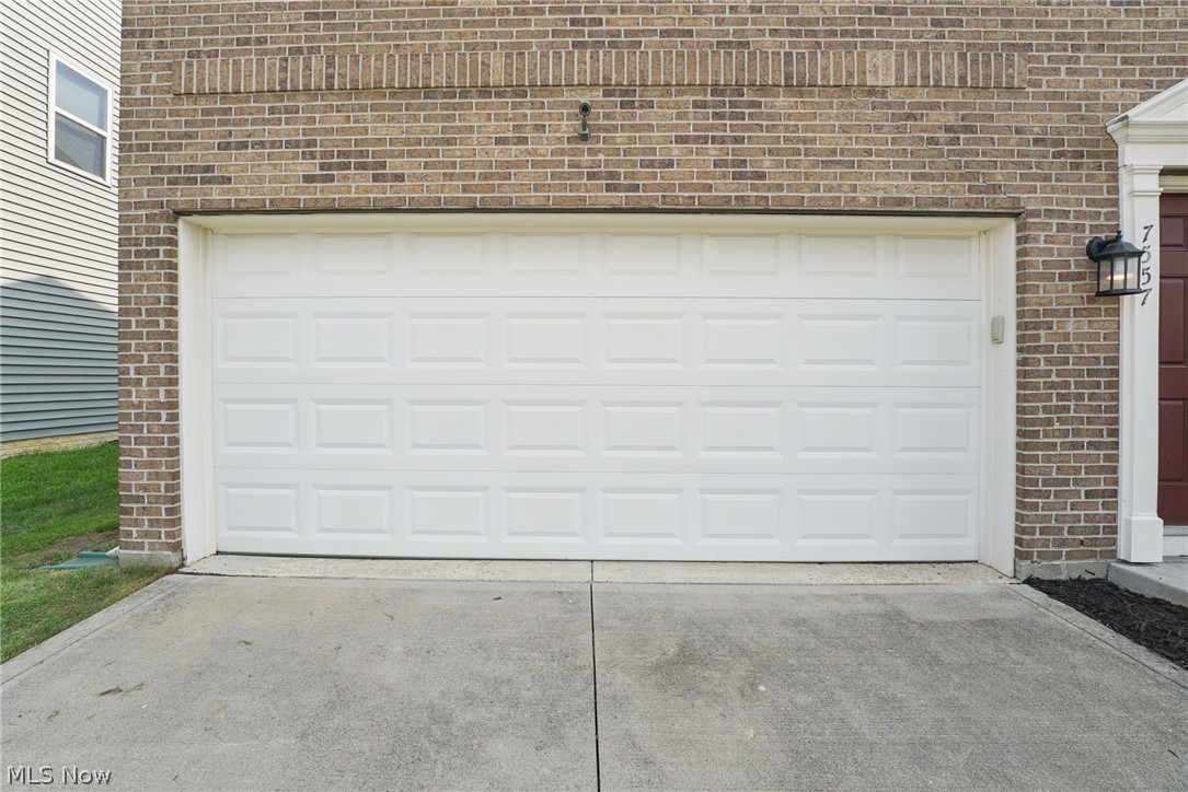 7557 Witch Hazel Drive Property Photo 4