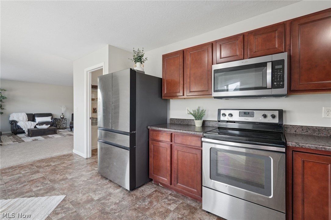 7557 Witch Hazel Drive Property Photo 16