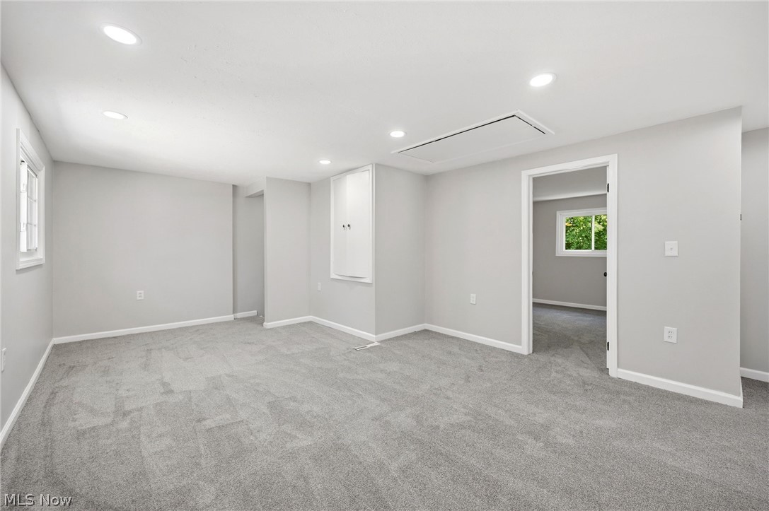 100 Lake Edge Drive Property Photo 21