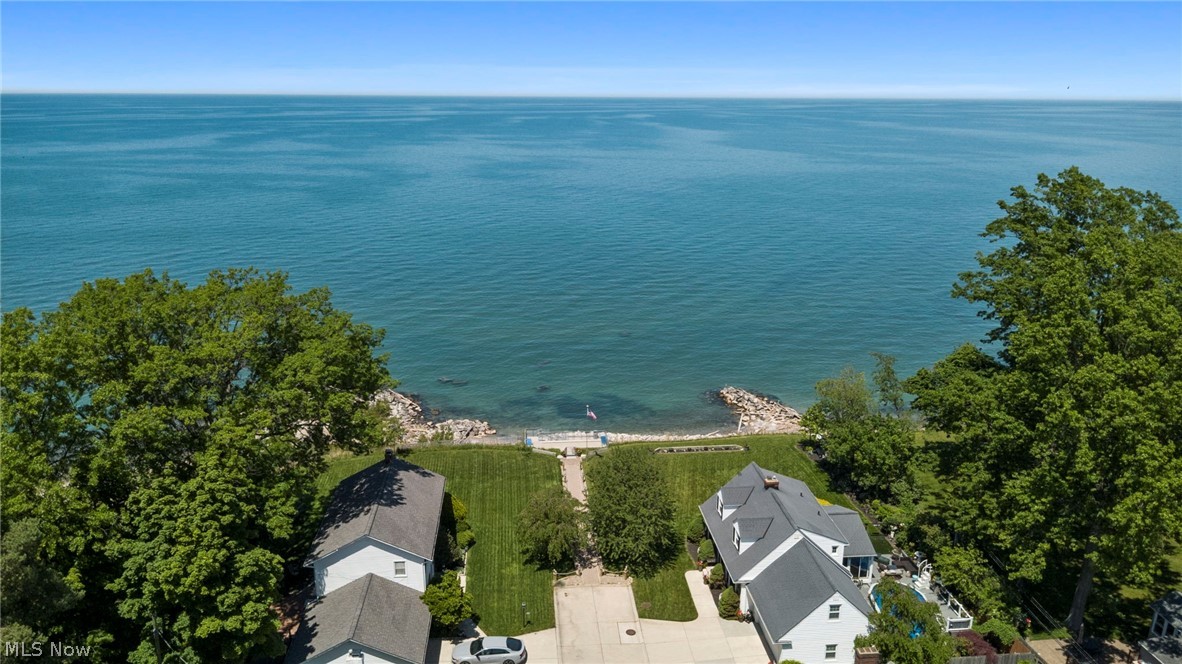 100 Lake Edge Drive Property Photo 37