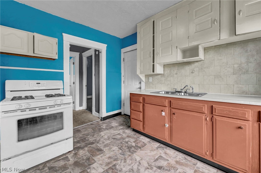 1011 E 140 Property Photo 5
