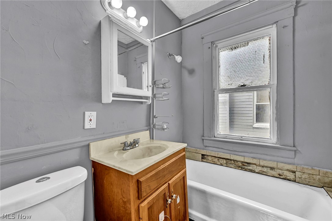 1011 E 140 Property Photo 18