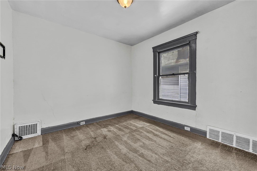 1011 E 140 Property Photo 32