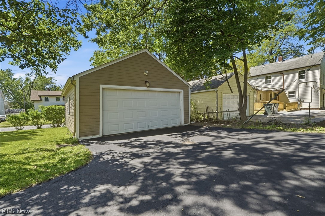 3471 Shannon Road Property Photo 5
