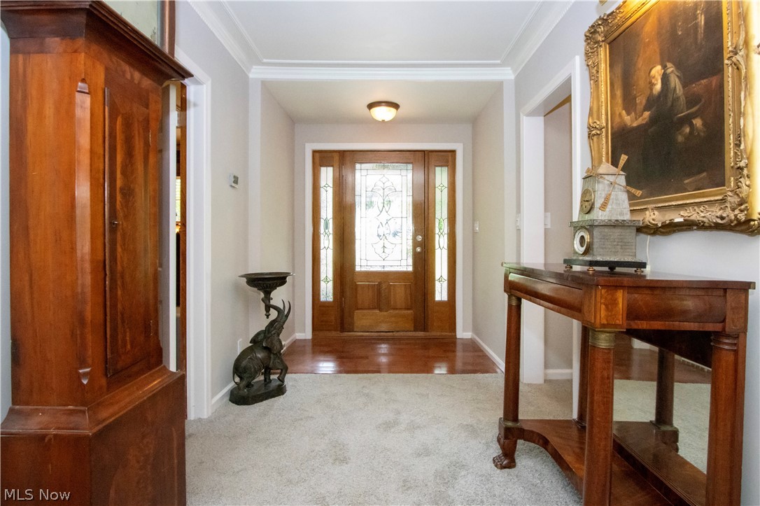 330 N Countryside Drive Property Photo 4