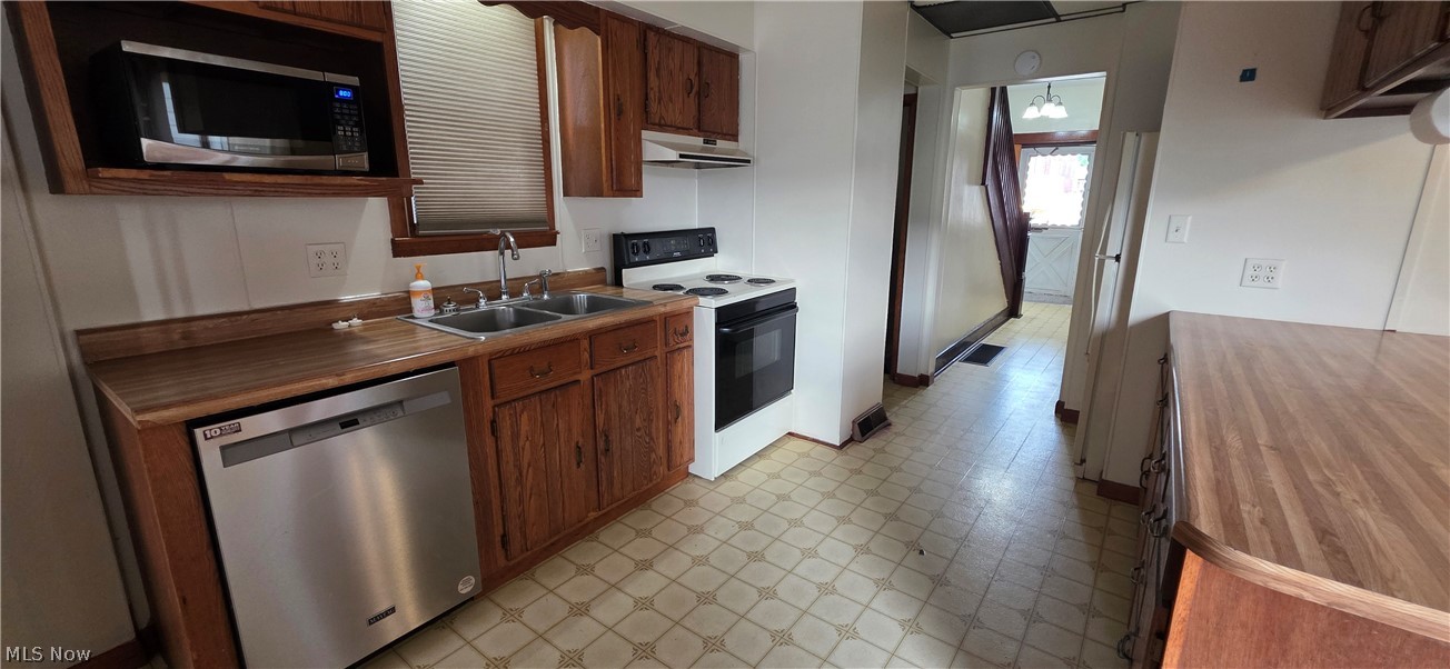 12 Third Street Property Photo 10