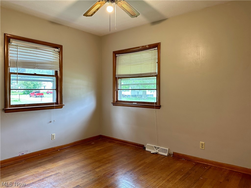 5004 Dunsmore Avenue Property Photo 16