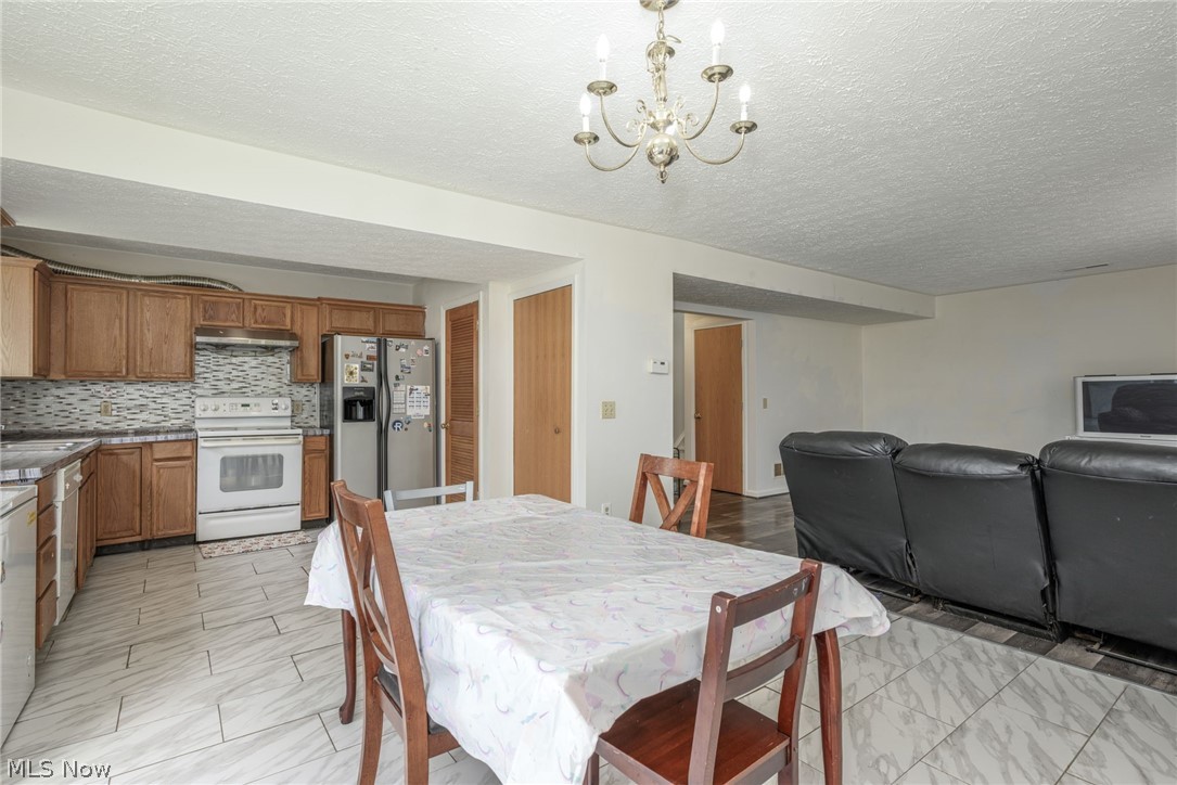 3966 Marsh Creek Lane Property Photo 10