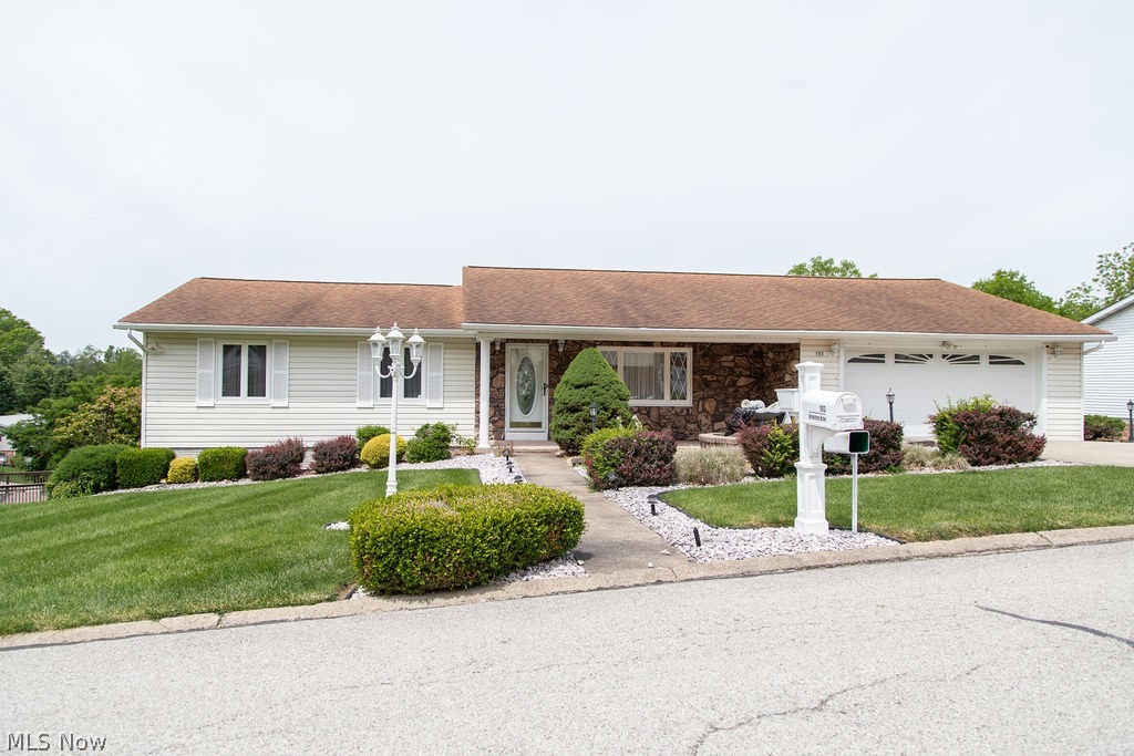 193 Greentree Drive Property Photo 1