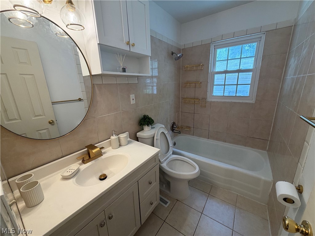 1599 Herkender Avenue Property Photo 6