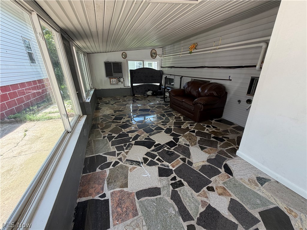 1599 Herkender Avenue Property Photo 14