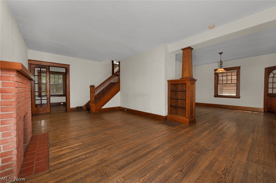 15242 Lake Shore Boulevard Property Photo 15