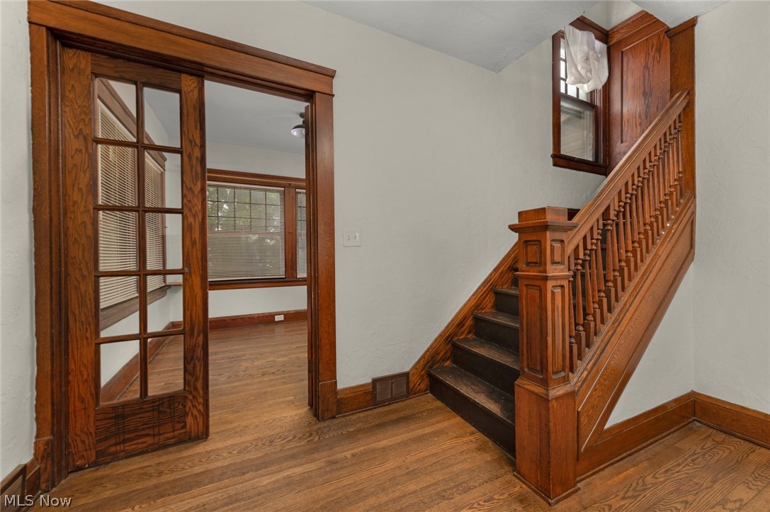 15242 Lake Shore Boulevard Property Photo 18