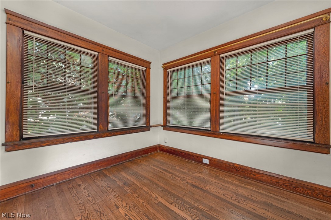 15242 Lake Shore Boulevard Property Photo 20