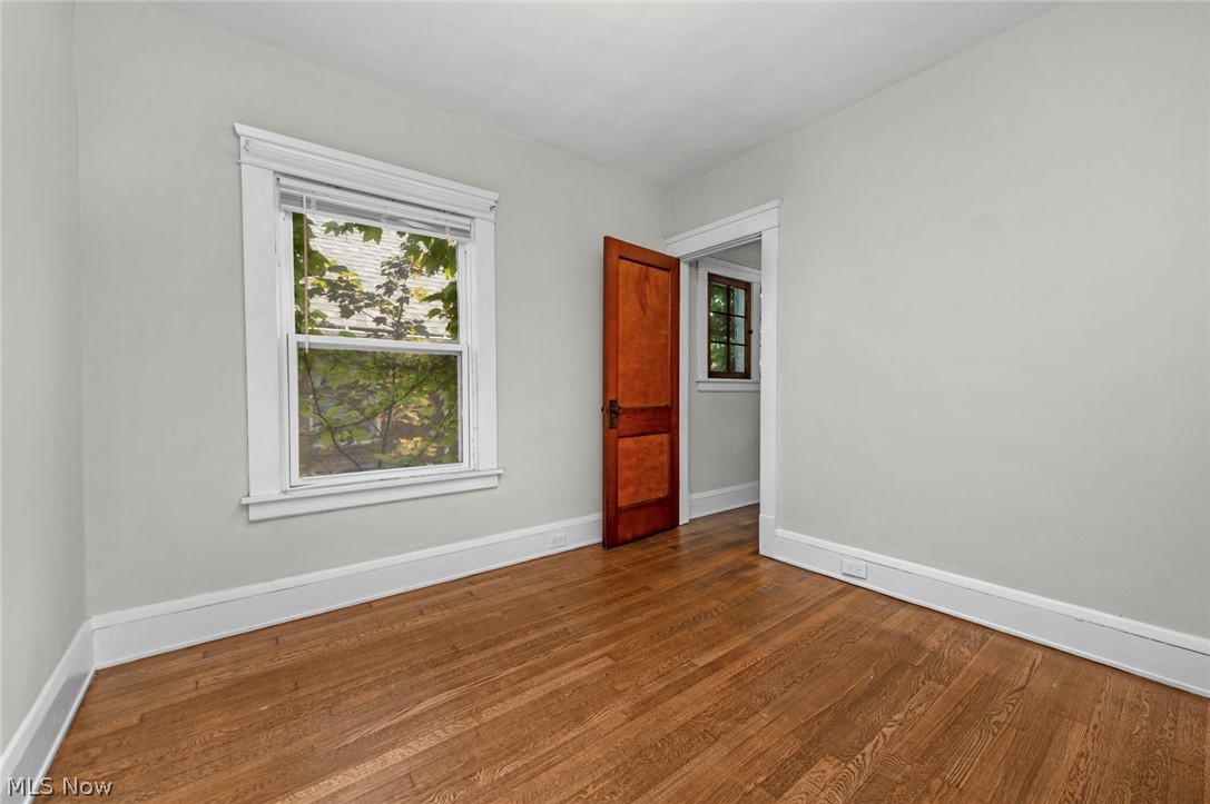 15242 Lake Shore Boulevard Property Photo 31