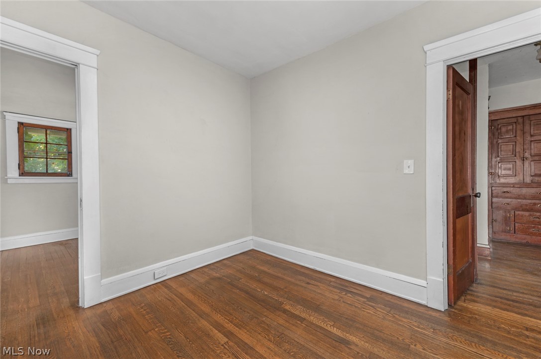15242 Lake Shore Boulevard Property Photo 32