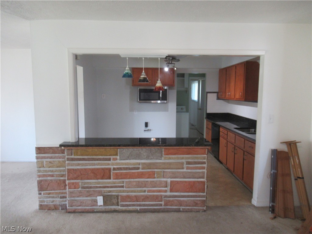 6033 Randy Road Property Photo 8
