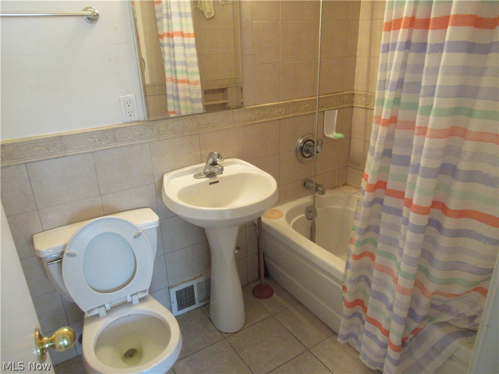 6033 Randy Road Property Photo 16