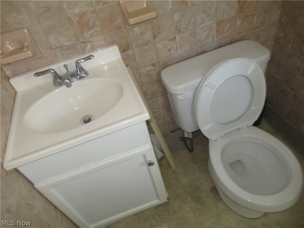 6033 Randy Road Property Photo 19