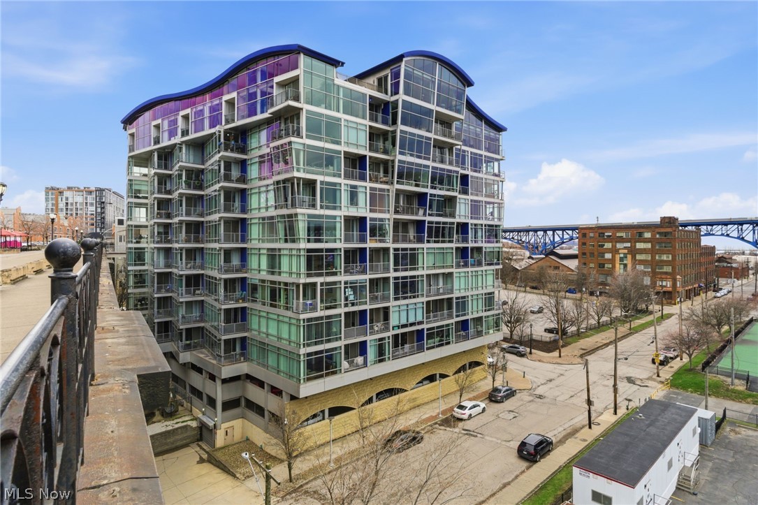 1237 Washington Avenue 809 Property Photo 1