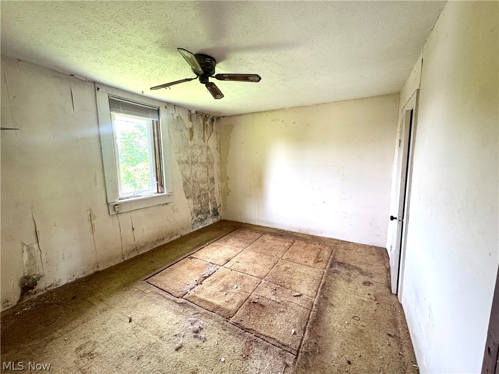 887-889 Colony Drive Property Photo 27