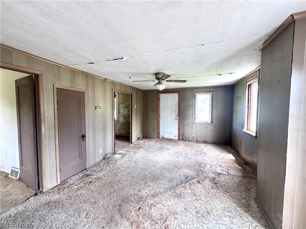 887-889 Colony Drive Property Photo 31