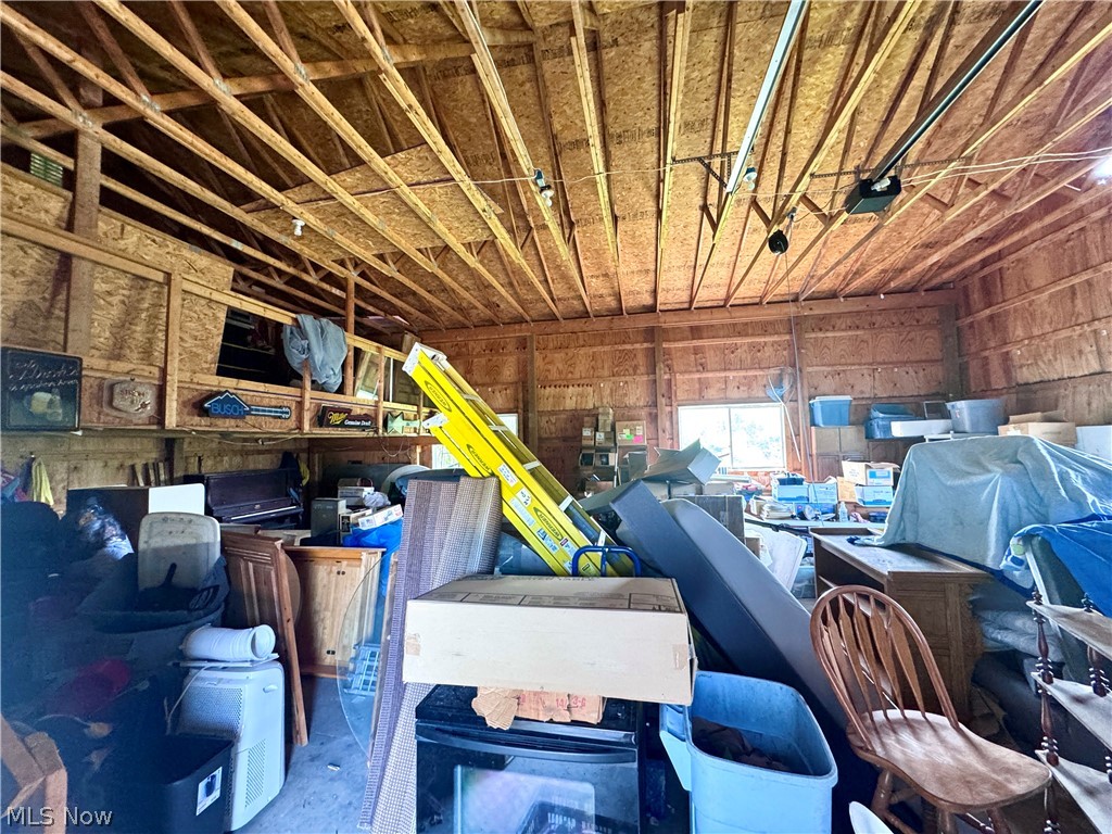 887-889 Colony Drive Property Photo 34