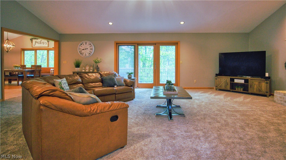 1751 Squaw Creek Drive Property Photo 4