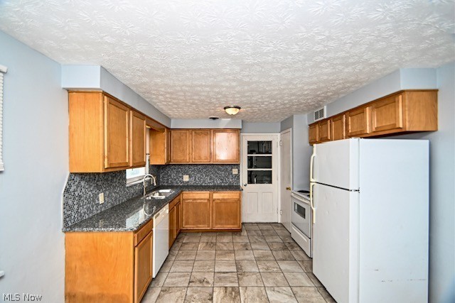 5011 W Boulevard Nw Property Photo 8