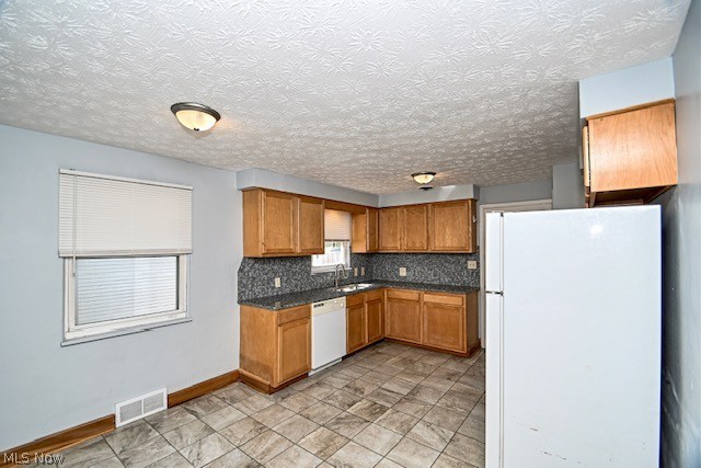 5011 W Boulevard Nw Property Photo 9