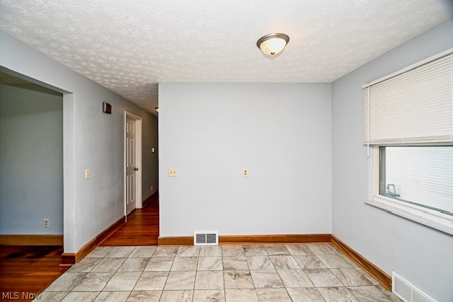 5011 W Boulevard Nw Property Photo 10