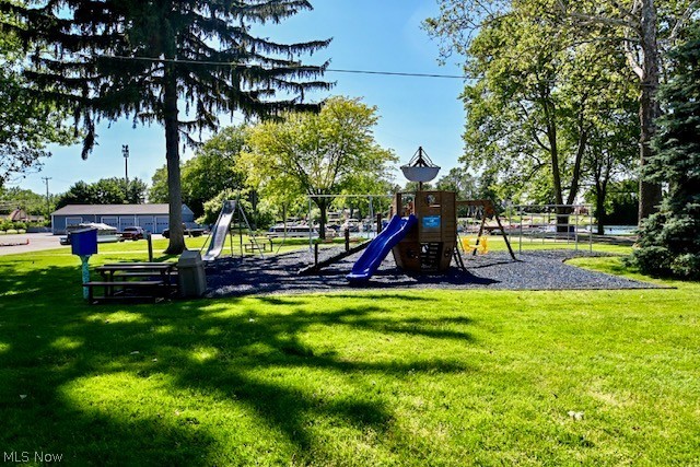5011 W Boulevard Nw Property Photo 38