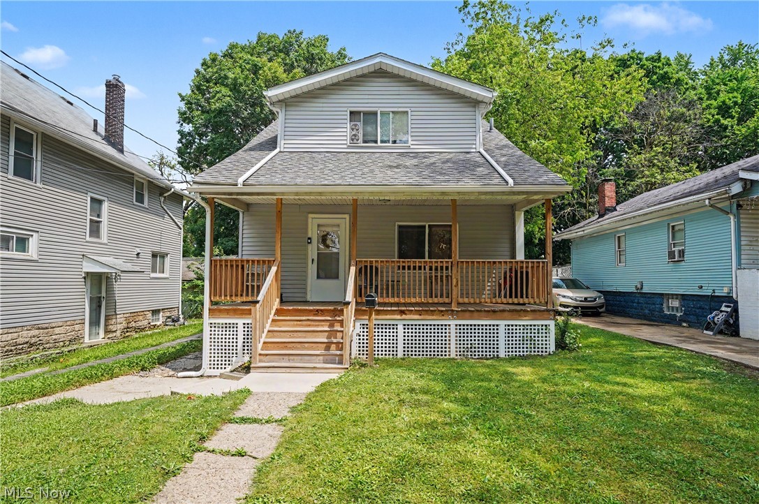 811 E Crosier Street Property Photo 1