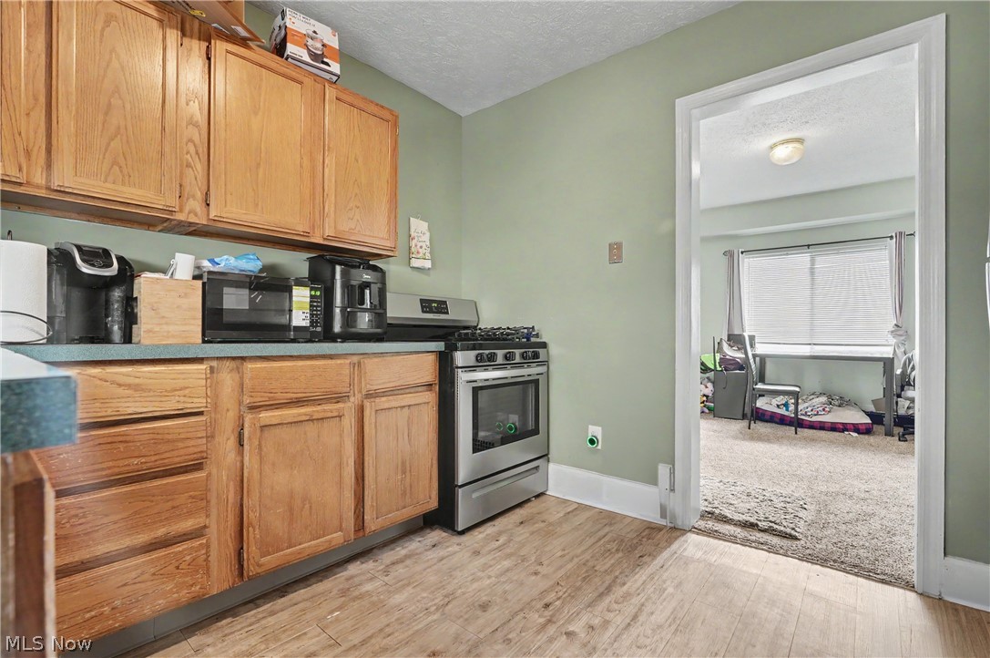 811 E Crosier Street Property Photo 2