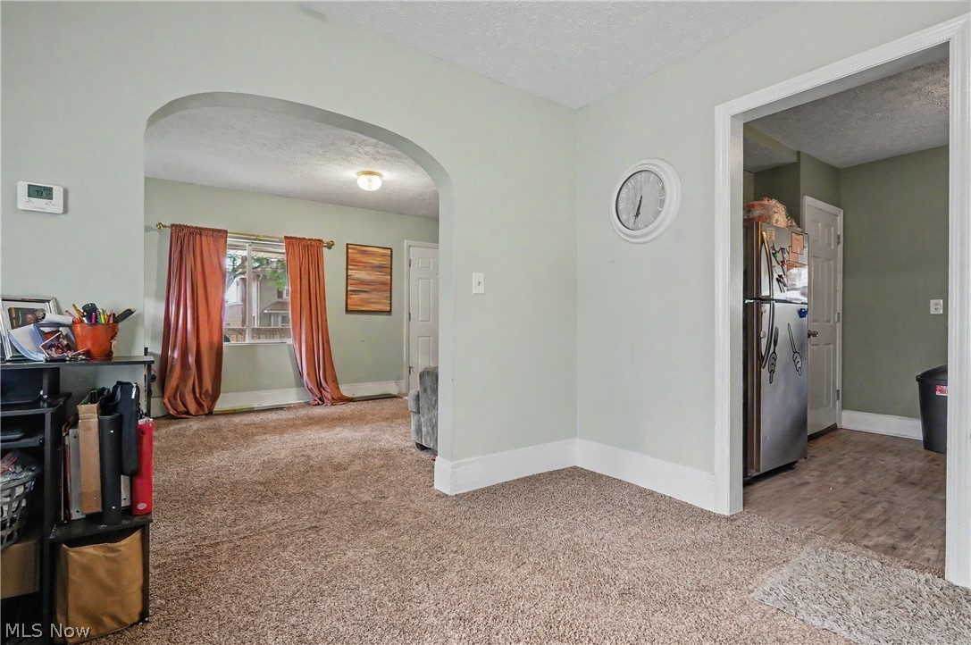 811 E Crosier Street Property Photo 7