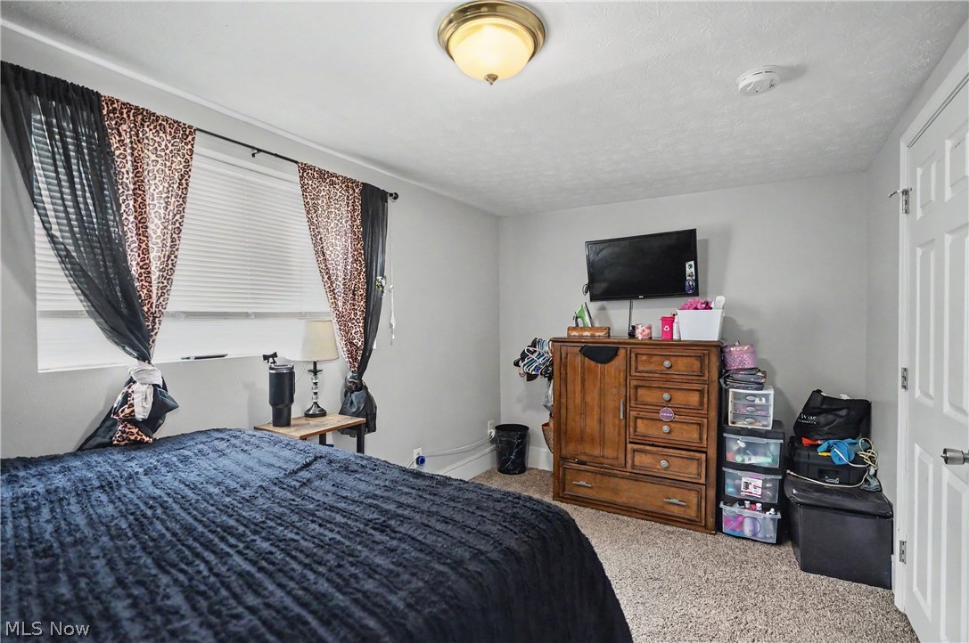811 E Crosier Street Property Photo 11