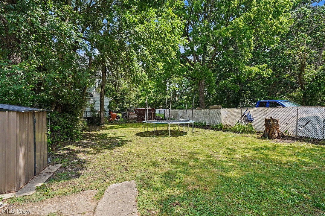 811 E Crosier Street Property Photo 20