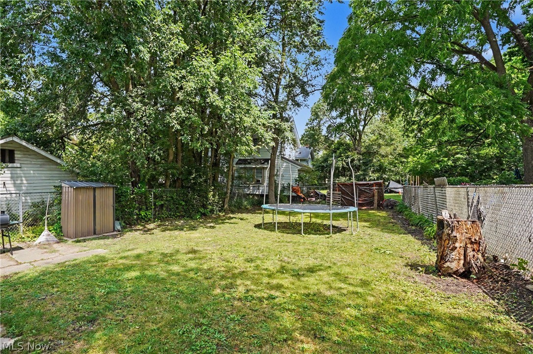 811 E Crosier Street Property Photo 21